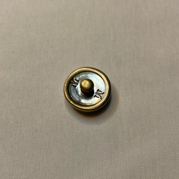 NWOT- Magnolia And Vine “Over the Moon” Snap - Picture 3 of 3